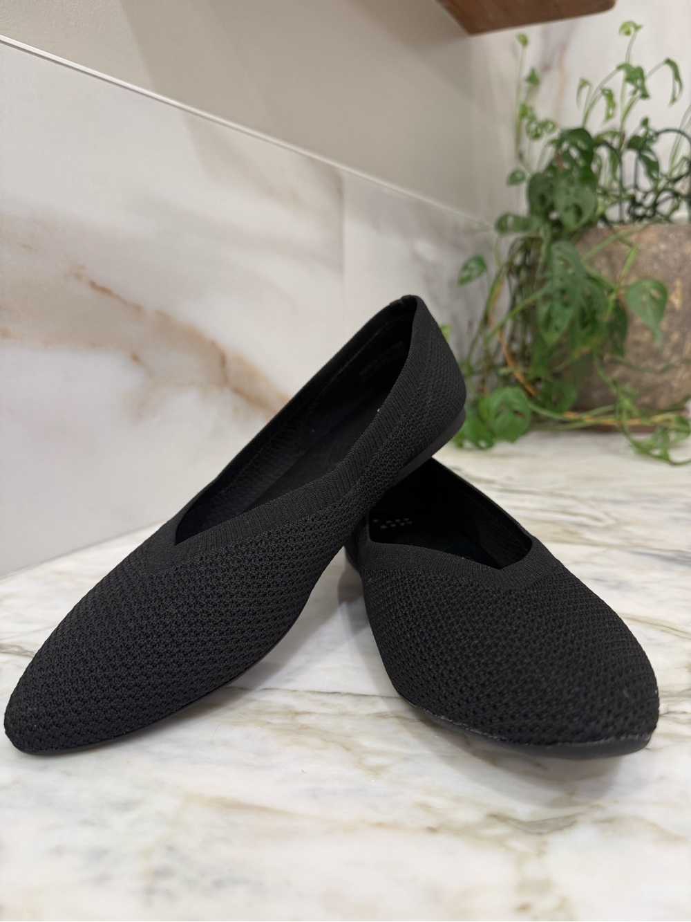 Slip-On Knit Ballet Flats - Black
